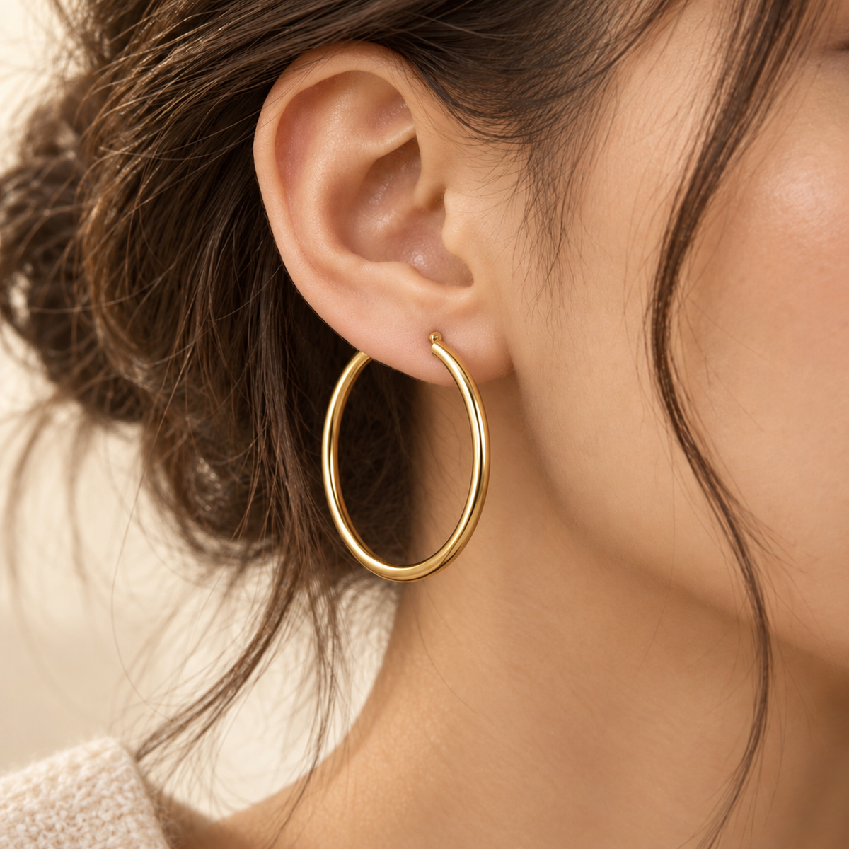 Astreviia BOLD HOOP Gold – Büyük Boy Minimal Çelik Halka Küpe