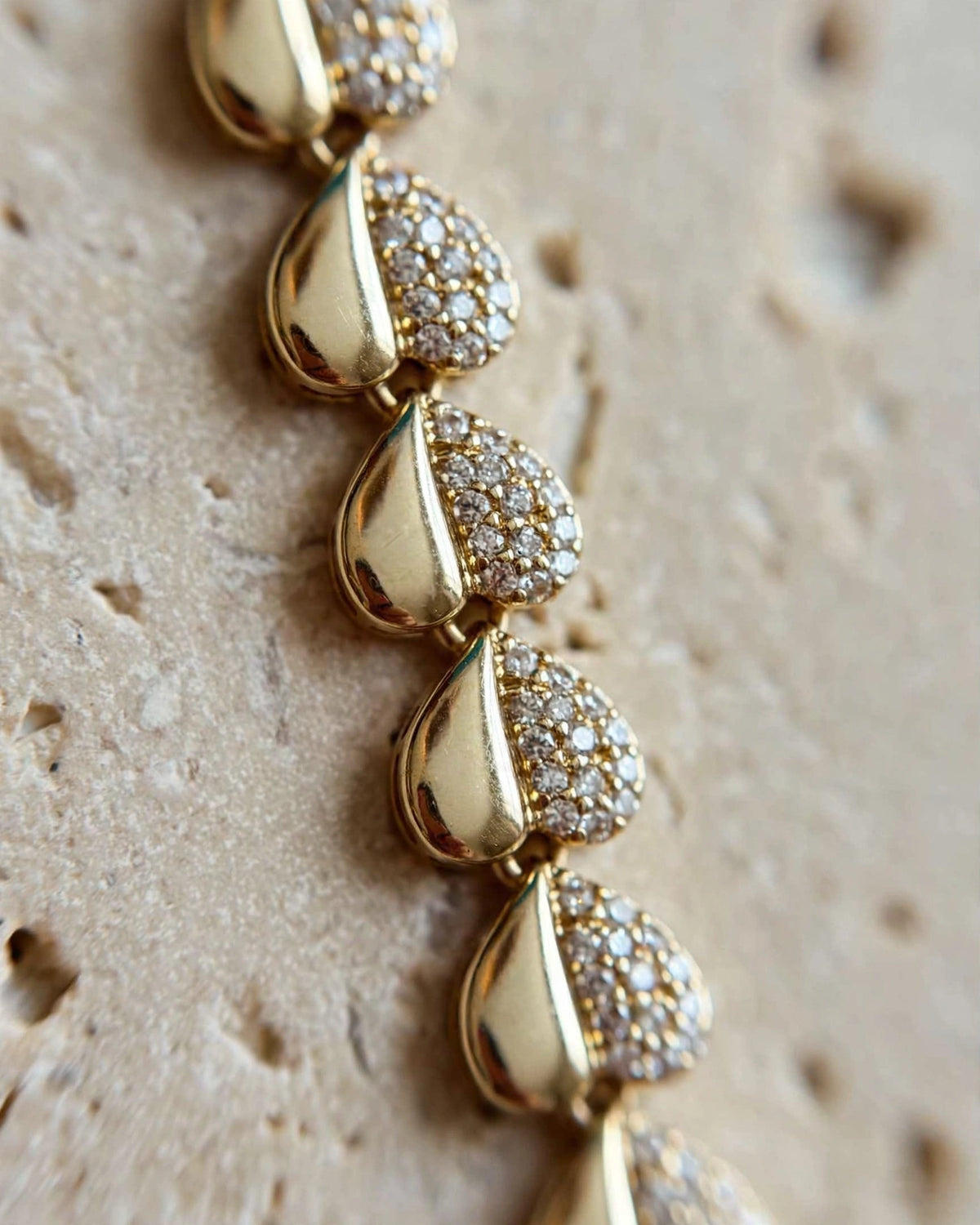 Xuping Işıltılı Kalp Detaylı Gold Bileklik ✨